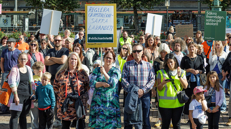 Runt 500 personer samlades för att demonstrera på Gustaf Adolfs torg i Göteborg.