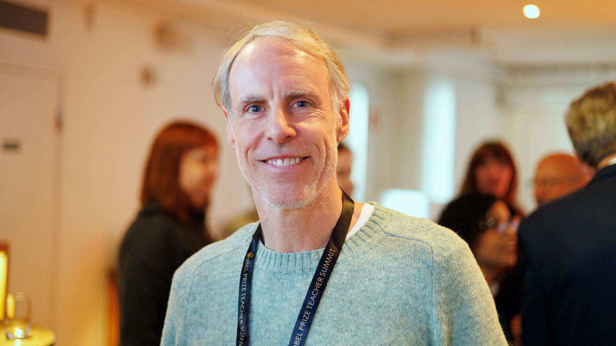 Mikael Sundin, undervisar i svenska, engelska och grafisk kommunikation på Åva gymnasium i Täby.