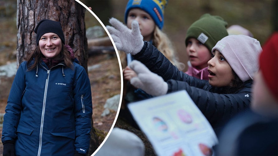 Yngre elever ute i skogen