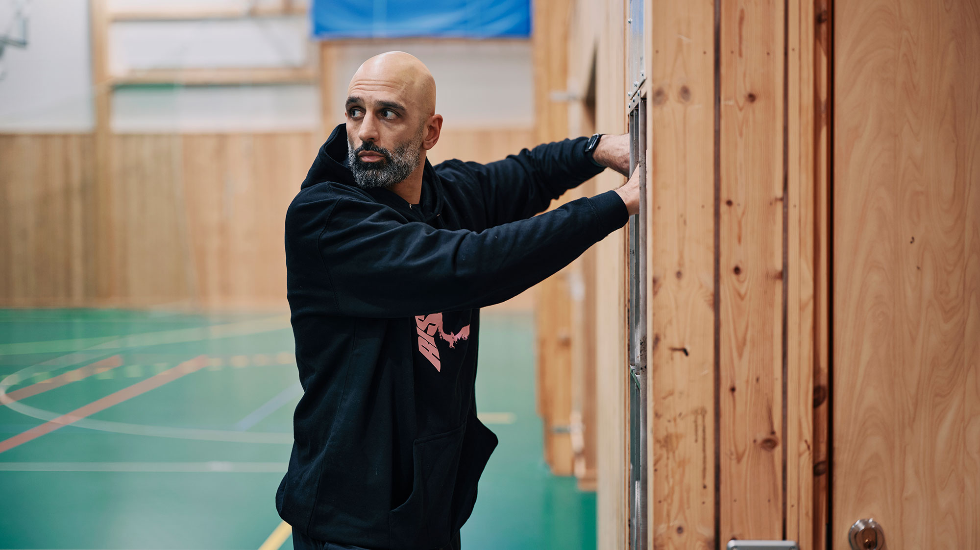 Som inhoppare i ett projekt med idrottslektioner utanför skoltid fick Iraj Shirkhani klart för sig att han ville jobba som lärare.