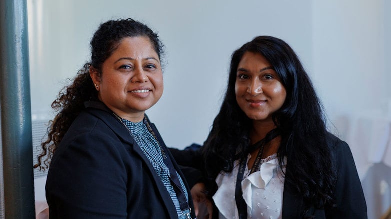 Sheetal Bhat och Afrin Nahar från den tvåspråkiga Futuraskolan i Stockholm uppskattade mötena med lärare från hela världen och forskarföredragen. ”Jag tycker classroom management är viktigt och fick en hel del insikter från forskarna”, säger Sheetal Bhat.