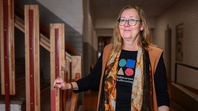 ”Mentorer är värt att behålla, det är jättevärdefullt”, säger läraren Inger Persson som oroas över sparkrav.