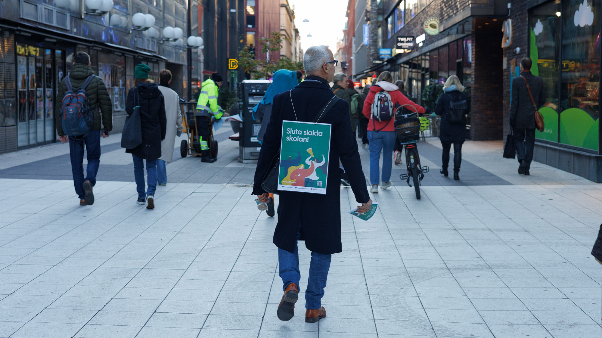 På Drottninggatan och sedan utanför Rosenbad protesterade Sveriges Lärare under fredagen.
