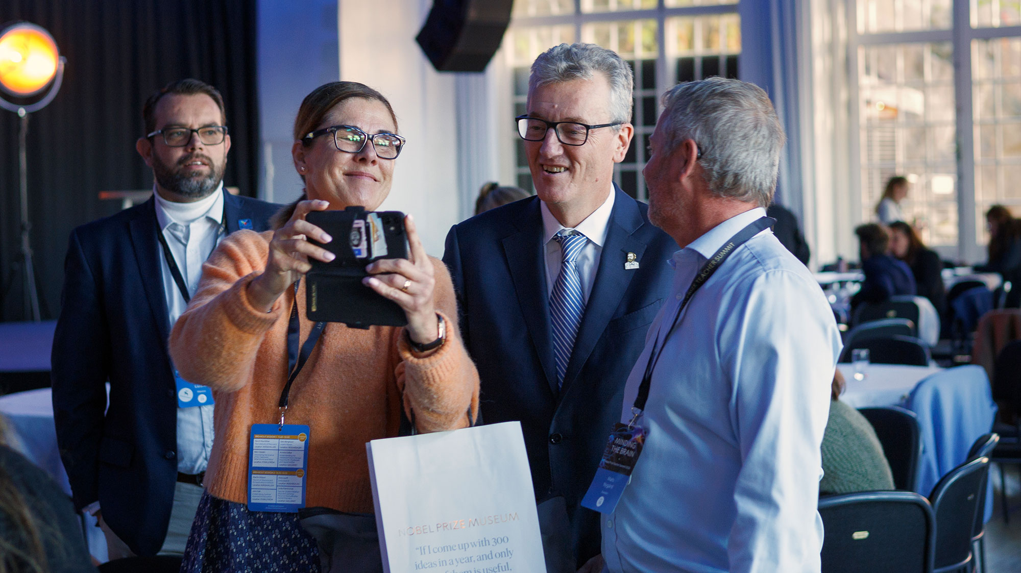 Nobelpristagaren David MacMillan var en populär gäst under Nobel Prize Teacher Summit på Münchenbryggeriet i Stockholm. 