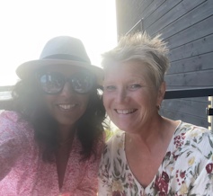 Bild på lärarna Elin Andersson och klassläraren Maria Lundblad.
