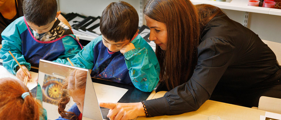Förskolan Fjärilen i Fittja fick tidigare i höstas besök av Gulan Avci, regeringens samordnare för arbetet mot utanförskap.