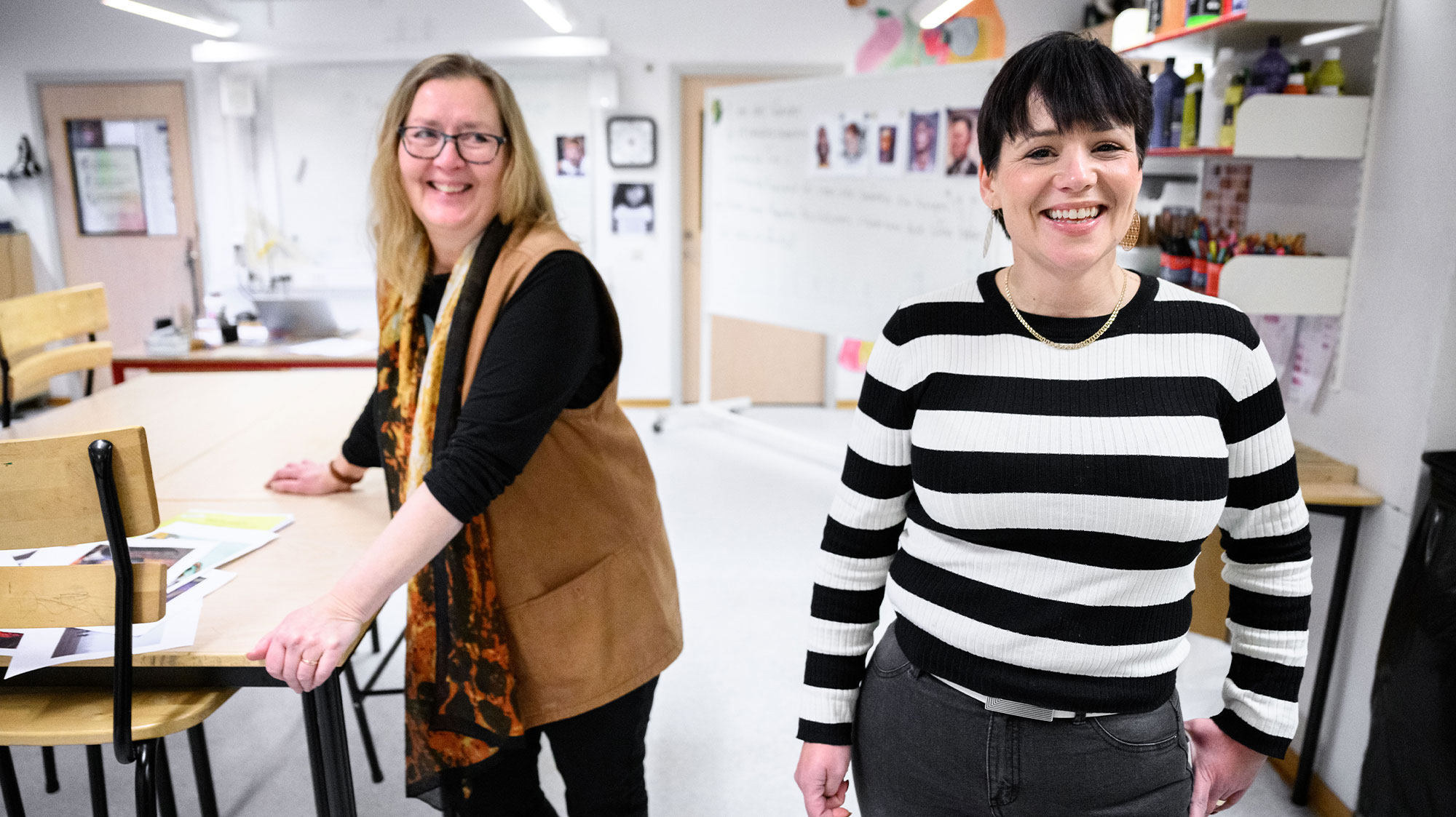 Läraren Inger Persson och mentorn Sandra Nilsson är överens om fördelarna med heltidsmentorer på Norrevångsskolan.