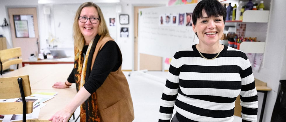 Läraren Inger Persson och mentorn Sandra Nilsson är överens om fördelarna med heltidsmentorer på Norrevångsskolan.