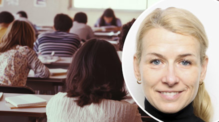 Ett klassrum och en bild på Keili Saluuver