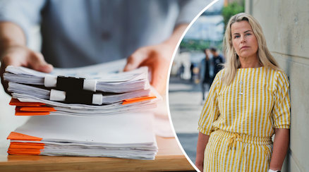 En bild på en hög med dokument och ordföranden för Sveriges Lärare, Anna Olskog.
