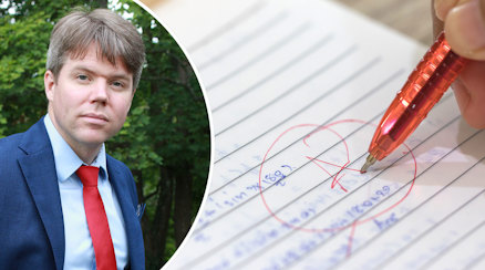 Patrik Andersson och en närbild av en hand som rättar ett prov och sätter ett A i betyg.