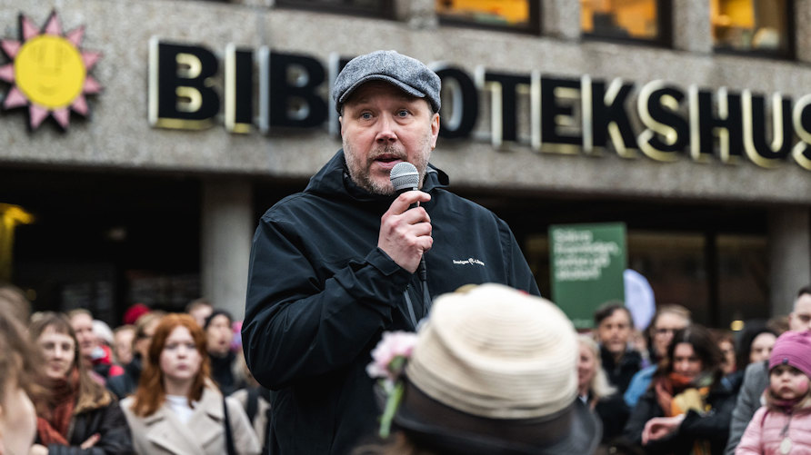 Pontus Larsson, ordförande för Sveriges Lärare i Karlstad höll ett tal under manifestationen.