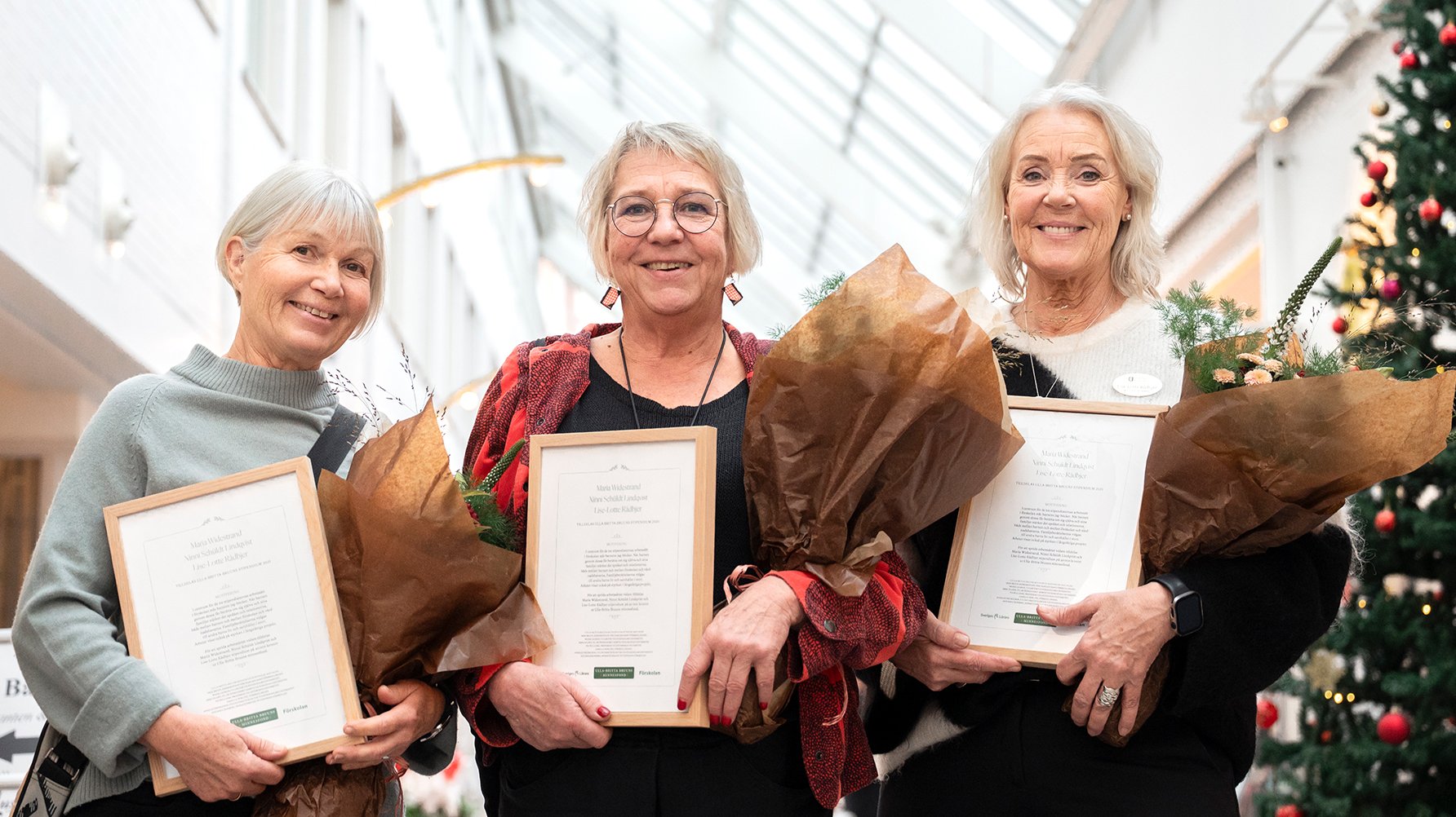 Ninni Schuldt Lindqvist, Maria Widestrand och Lise-Lotte Rådbjer får Ulla-Britta Bruuns stipendium 2025.