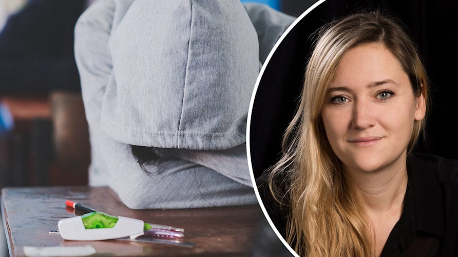 En genrebild av en elev som ligger med ansiktet mot bänken, huvtröjan täcker huvudet, och ett porträtt av Susanna Cederquist mot mörk bakgrund