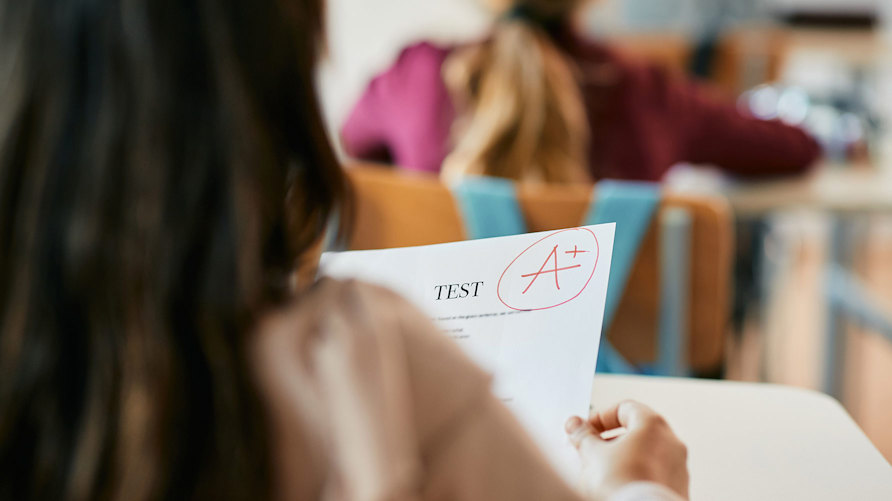 Eleven har fått tillbaka sitt prov med betyg ”A”