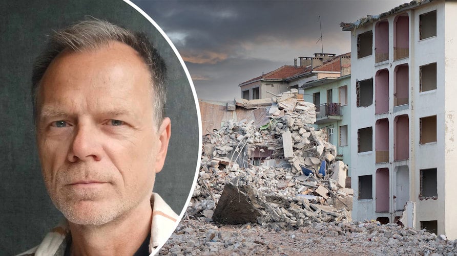 Ett porträtt av Terje Adkins och ett fotografi av rasmassor och förstörda hus i Palestina